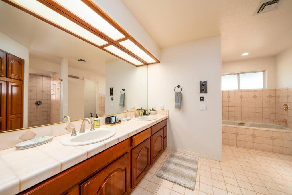 Grand Havasu Oasis With Custom Pool & Spa! Lake Havasu City Exteriör bild